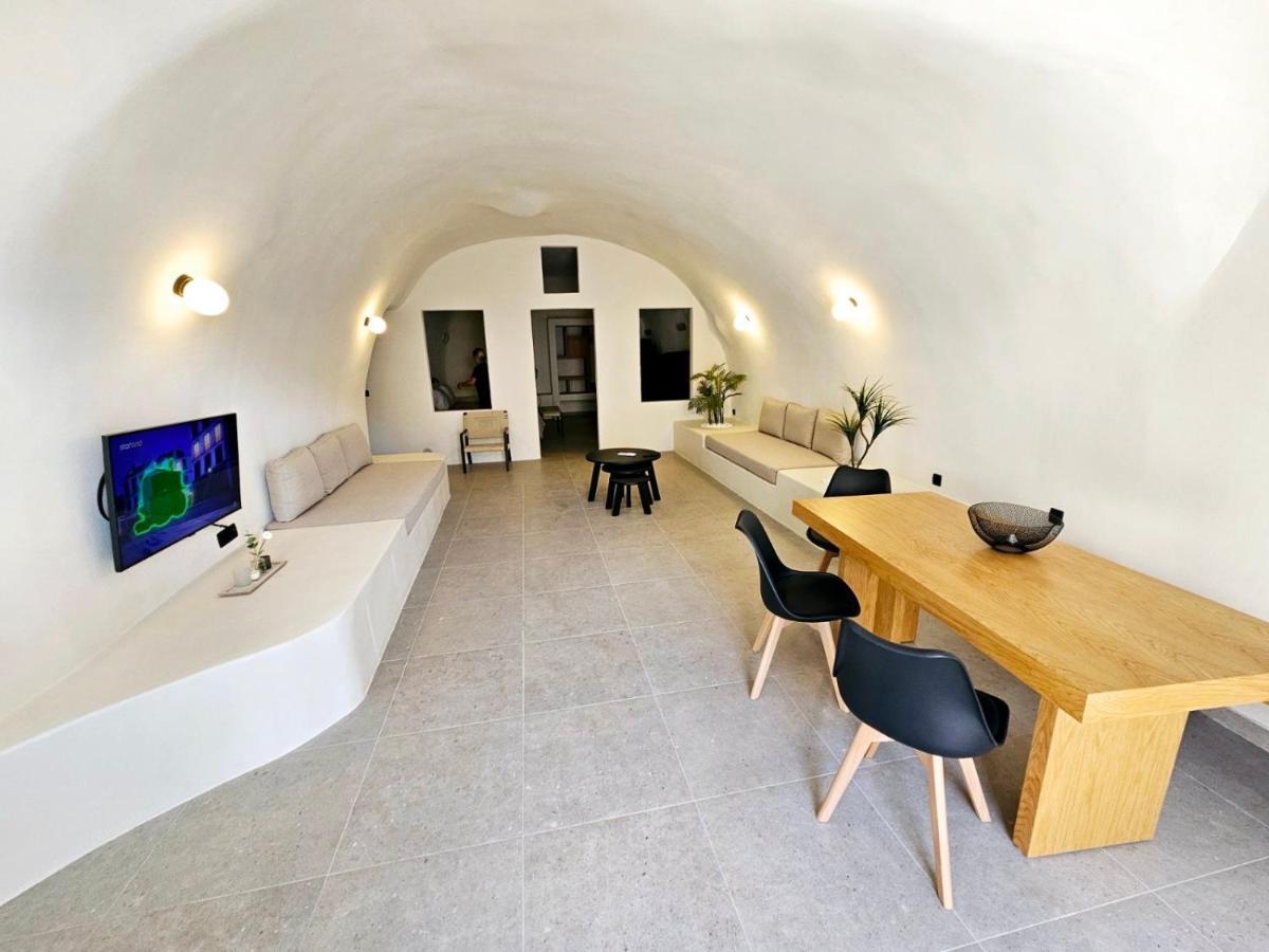 Petroma Cave Suites Vourvoúlos Exterior photo